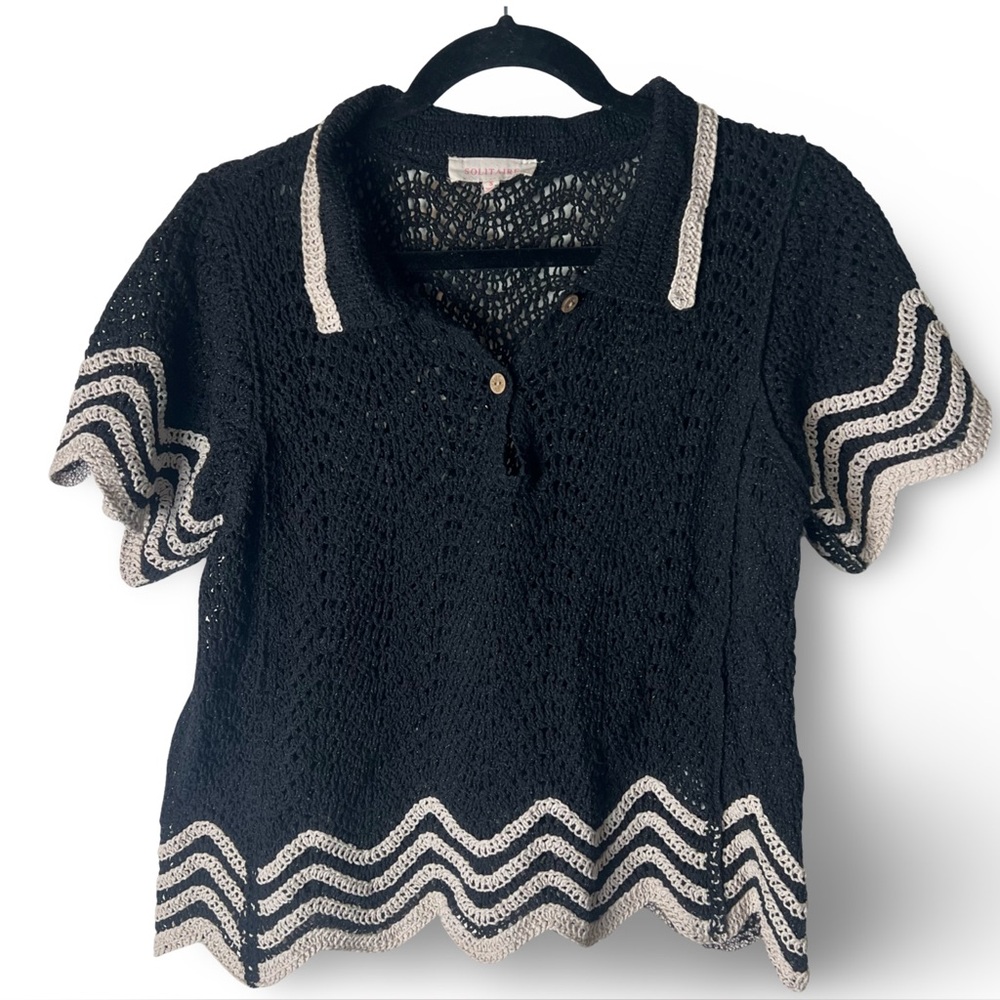 Solitaire – Women’s Crochet‎ Knit Polo Top w/ Wave Trim Black & Taupe – Sz. S
